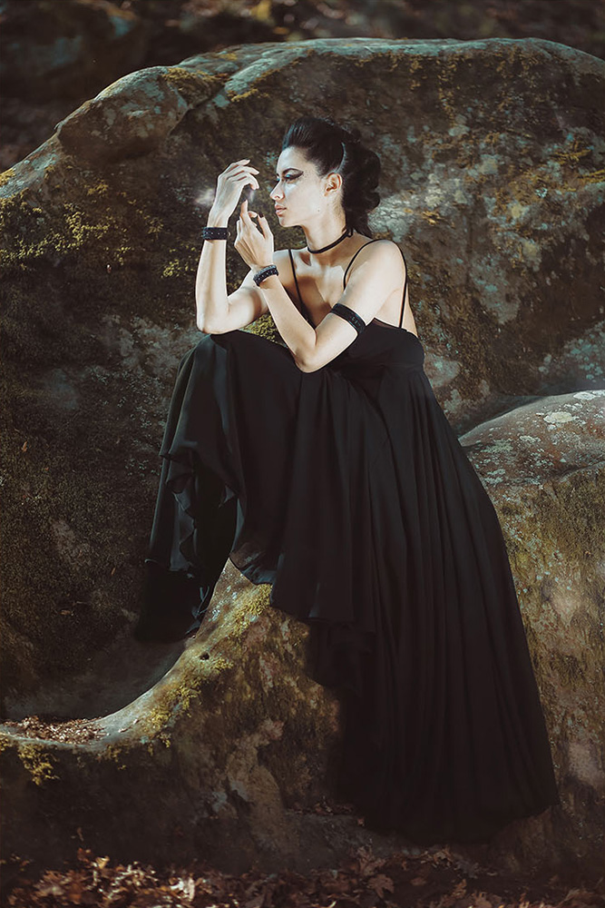 Moondust jewelry inspired by Sami Lappish traditions, rock stones