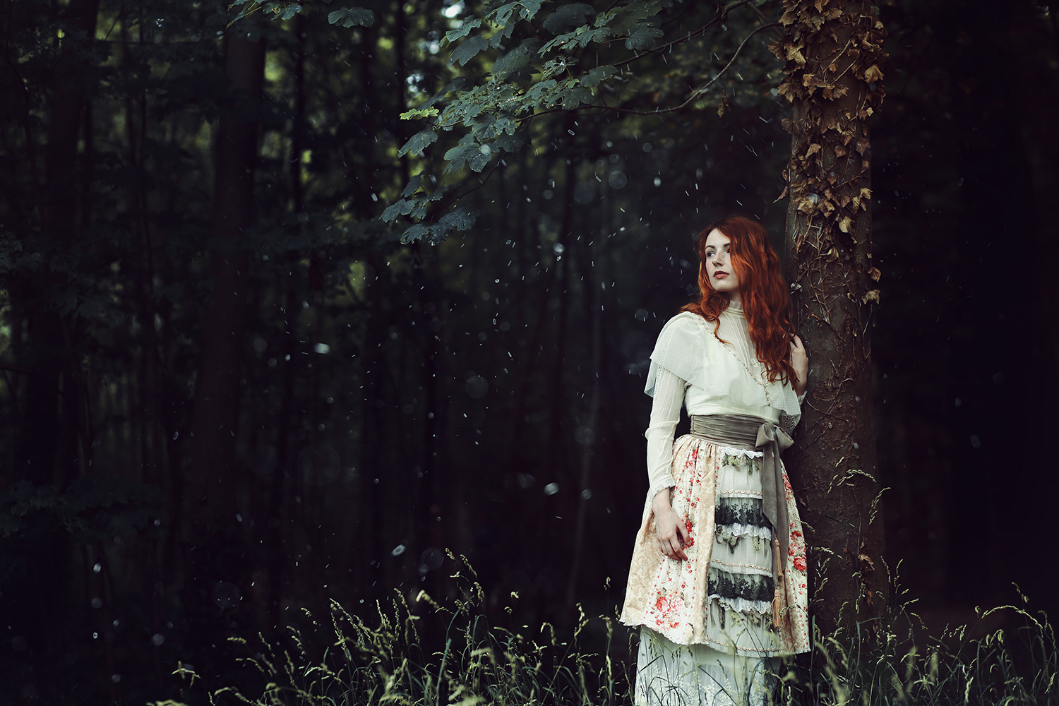 Raphaelle Monvoisin La Fille de la Foret, dress by Clara Maeda