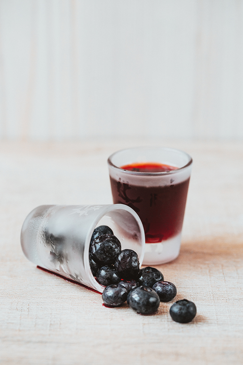 Raphaelle Monvoisin Laplandia berries vodka liquor spirit drink alcohol packshot product food still life photography