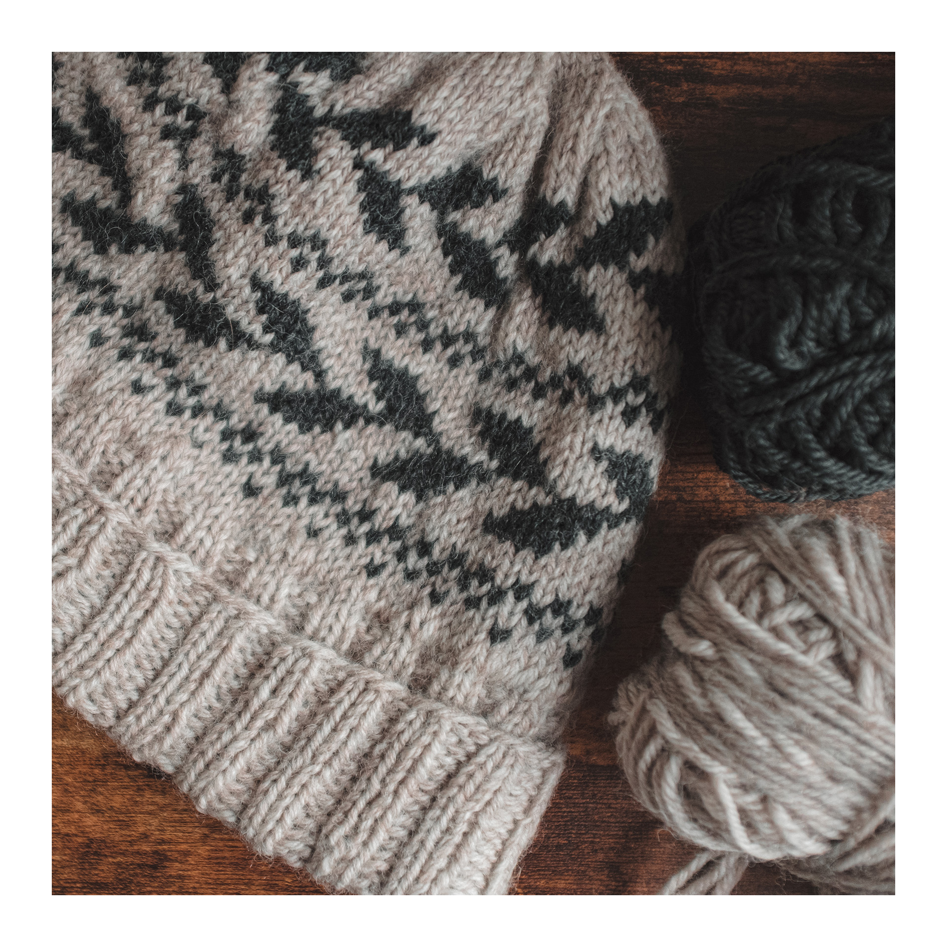 04.-Marieke-gray-hat